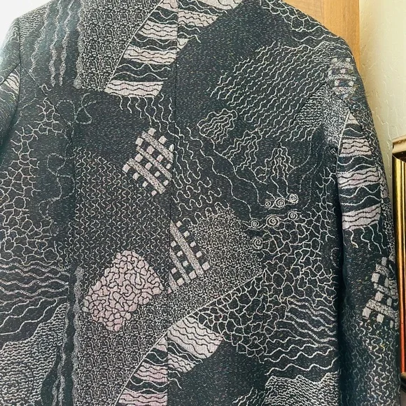 Chico’s woman’s metallic brocade jacket, Black/Silver, size 0 beautiful pattern- - Picture 6 of 16